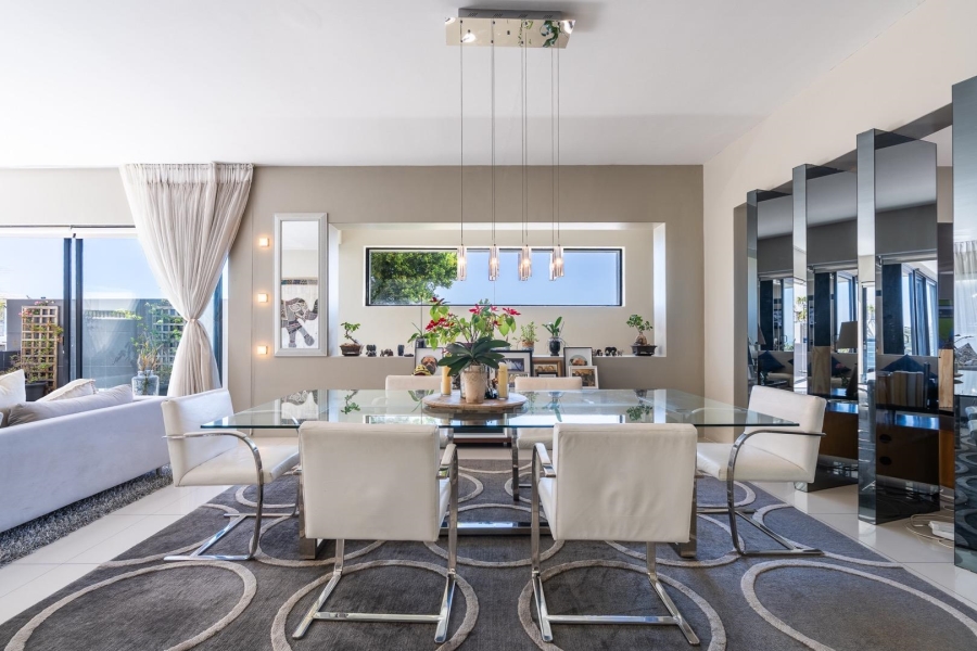 5 Bedroom Property for Sale in Fresnaye Western Cape
